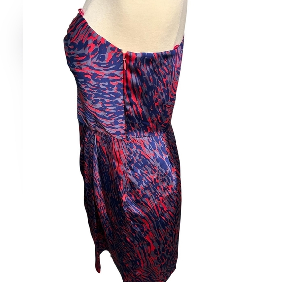 BCBGeneration One-Shoulder Cocktail Dress in Raspberry Red Size 6 - Picture 3 of 9